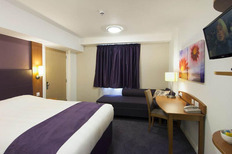 Premier Inn York North West Экстерьер фото